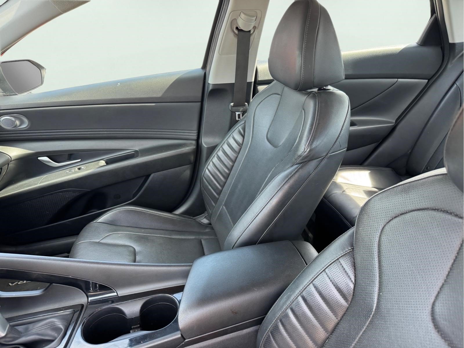 Used 2023 Hyundai Elantra Limited FWD image 9