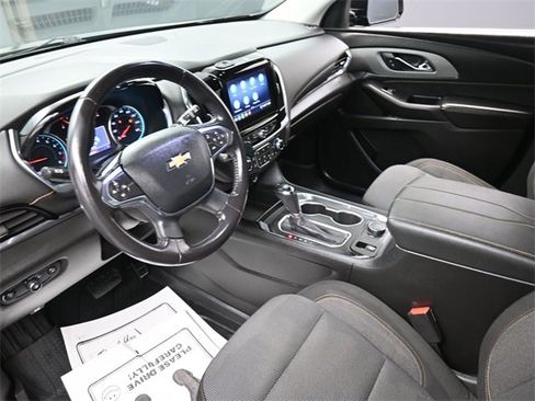 Used 2020 Chevrolet Traverse LT image 18