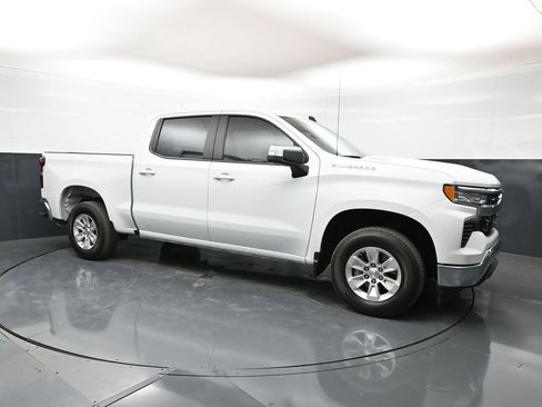 Used 2025 Chevrolet Silverado 1500 LT RWD image 1