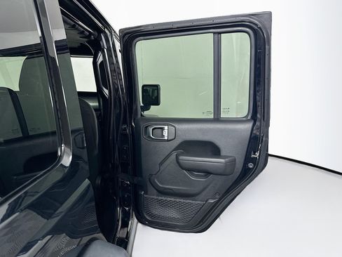 Used 2023 Jeep Wrangler Unlimited w/ Cold Weather Group AWD/4WD image 28