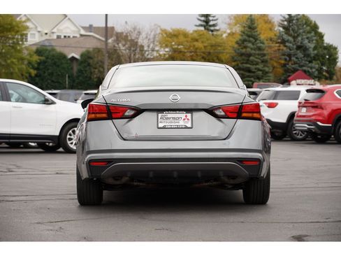 Used 2022 Nissan Altima 2.5 S image 4