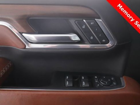 Used 2024 GMC Sierra 2500 Denali Ultimate AWD/4WD image 21