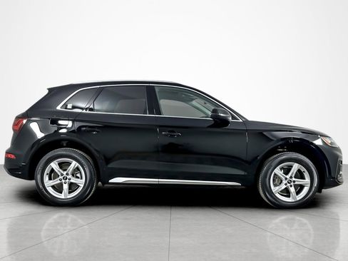 Used 2023 Audi Q5 2.0T Premium w/ Convenience Package image 6