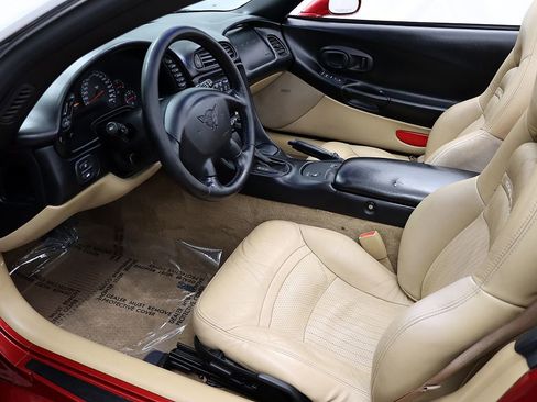 Used 2002 Chevrolet Corvette Convertible w/ Preferred Equipment Group2 RWD image 12