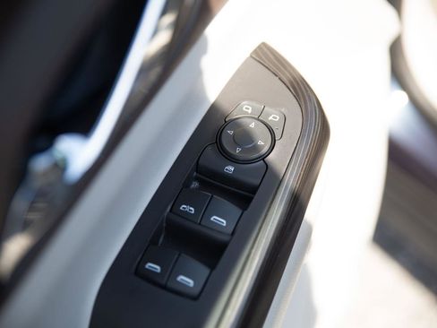 Used 2018 GMC Acadia SLT AWD/4WD image 20