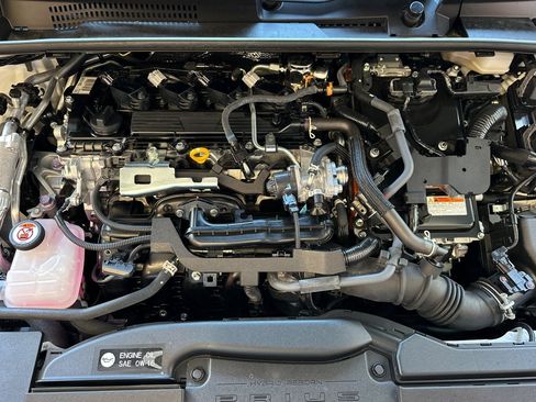 Used 2024 Toyota Prius Prime FWD image 32