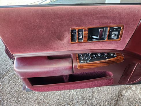 Used 1995 Chevrolet Caprice Classic RWD image 11