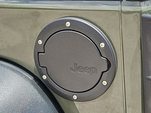 Used 2015 Jeep Wrangler Unlimited Sport w/ Quick Order Package 24S AWD/4WD image 16
