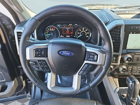 Used 2018 Ford F150 Lariat w/ Equipment Group 502A Luxury image 14