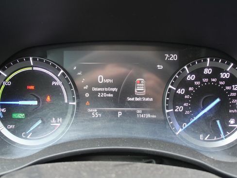 Used 2021 Toyota Highlander XLE AWD/4WD image 12