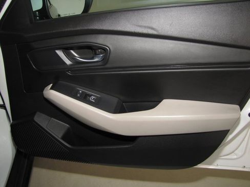 Certified 2023 Honda Accord EX image 21