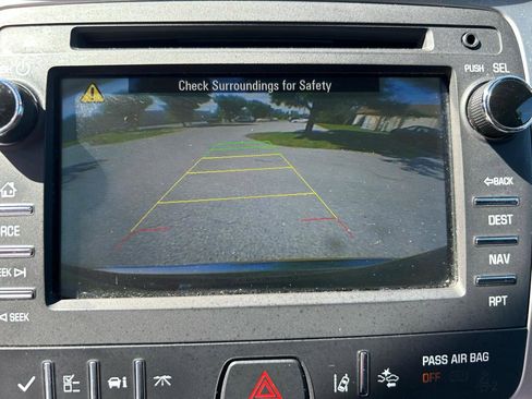 Used 2017 GMC Acadia Limited SLT AWD/4WD image 22