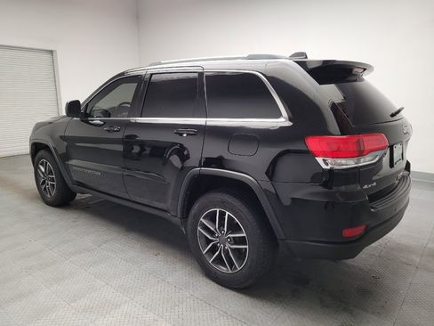 Used 2019 Jeep Grand Cherokee Laredo w/ 18" Wheel & 8.4" Radio Group AWD/4WD image 3