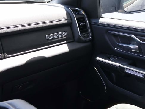 Used 2025 RAM 1500 Laramie AWD/4WD image 15