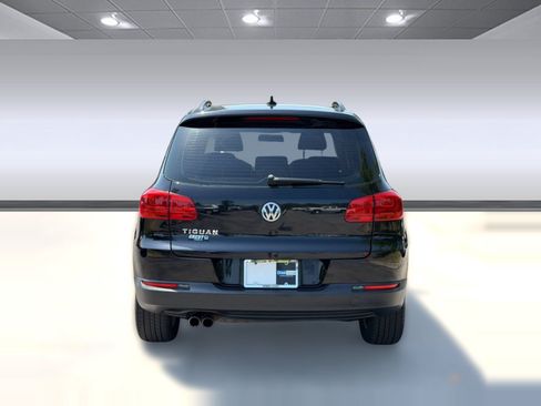 Used 2017 Volkswagen Tiguan S FWD image 10