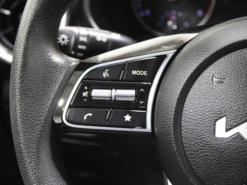 Used 2023 Kia Forte LXS w/ LXS Technology Package FWD image 9