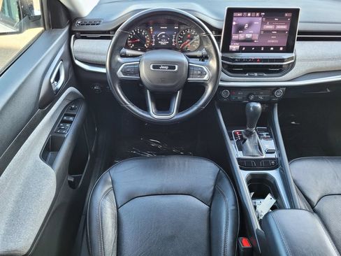 Used 2022 Jeep Compass Latitude AWD/4WD image 8