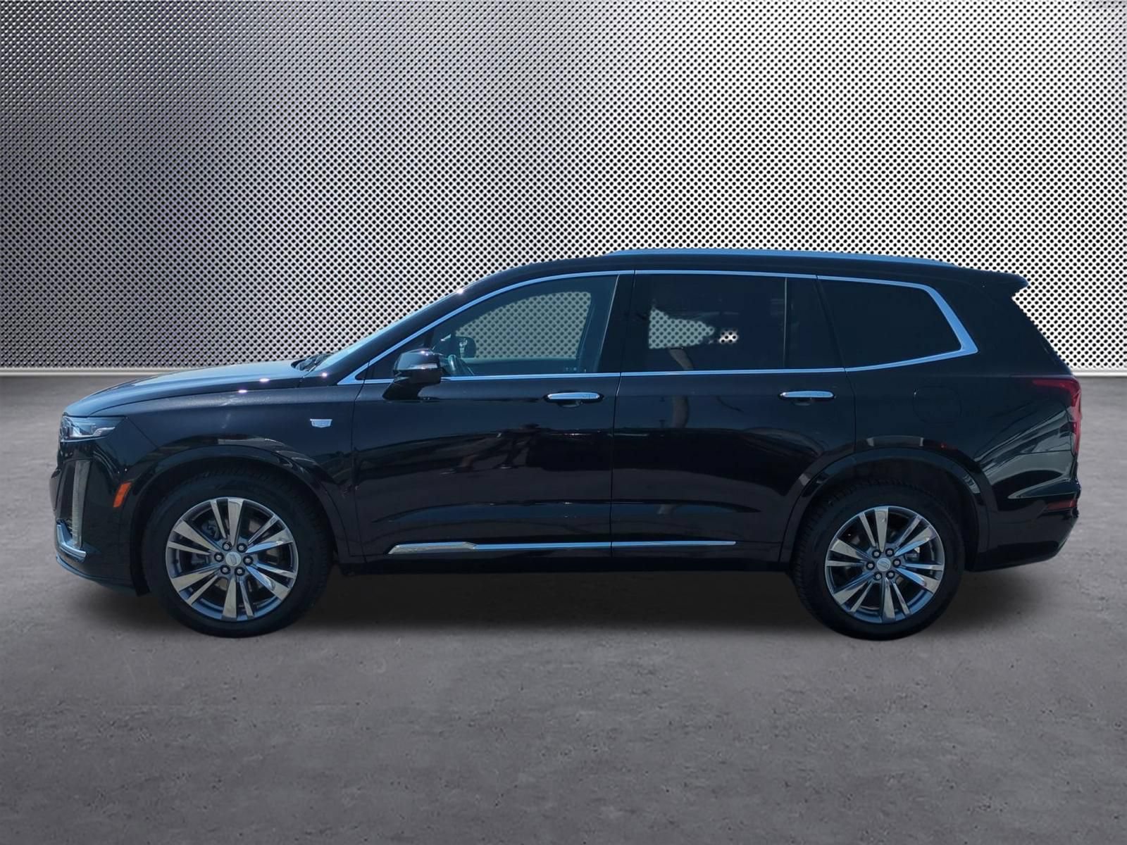 Certified 2024 Cadillac XT6 Premium Luxury AWD/4WD image 2