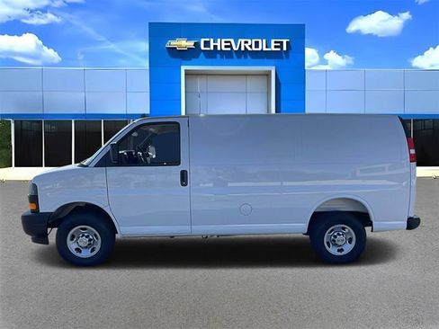 New 2026 Chevrolet Express 2500 w/ Driver Convenience Package image 6