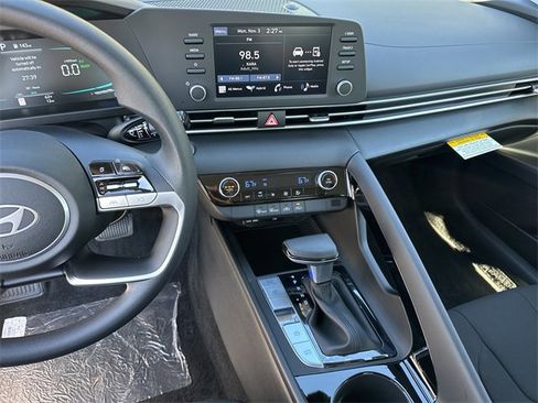 New 2026 Hyundai Elantra Blue image 27