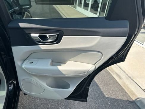 Certified 2023 Volvo XC60 B5 Plus w/ Climate Package AWD/4WD image 12
