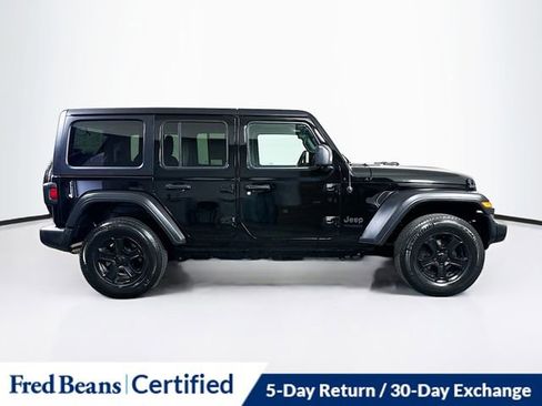 Used 2022 Jeep Wrangler Unlimited Sport AWD/4WD image 9