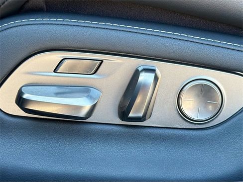 Used 2023 Lexus LS 500 AWD w/ Luxury Package image 25