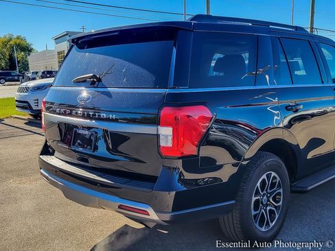 Used 2024 Ford Expedition XLT image 7