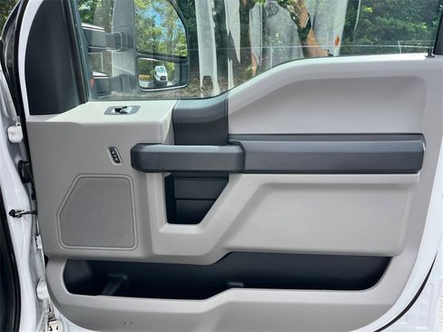 Used 2020 Ford F350 XL w/ Power Equipment Group image 20