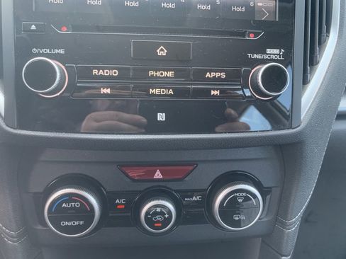 Used 2023 Subaru Impreza 2.0i Limited image 21