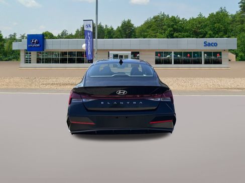 New 2026 Hyundai Elantra SEL Sport FWD image 5