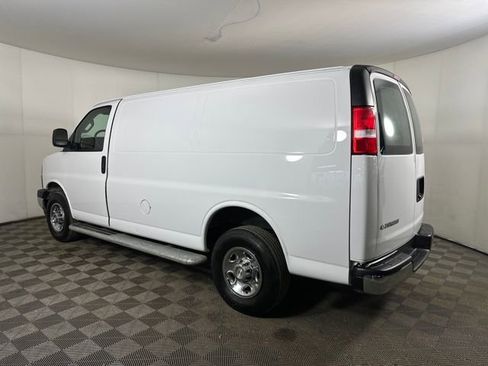 Used 2024 Chevrolet Express 2500 image 5