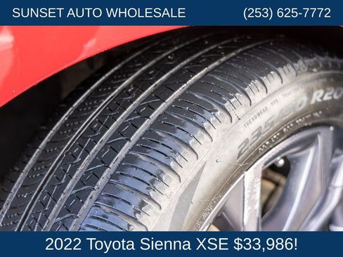 Used 2022 Toyota Sienna XSE FWD image 33