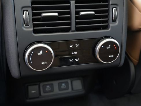 New 2026 Land Rover Discovery Limited Edition AWD/4WD image 35