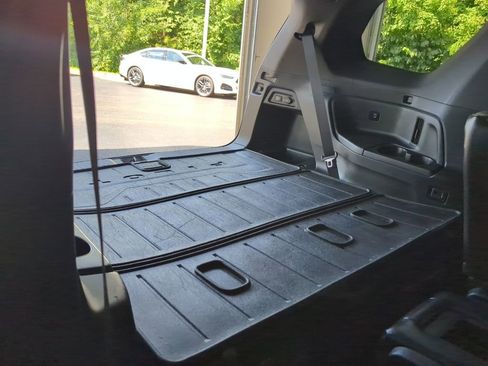 Used 2025 Honda Pilot Black Edition image 45