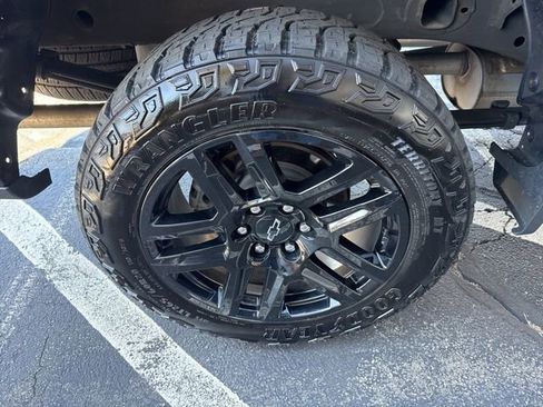 Used 2023 Chevrolet Silverado 1500 LT Trail Boss w/ Convenience Package II image 30