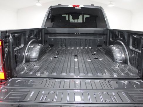 New 2026 Ford F250 Platinum image 17