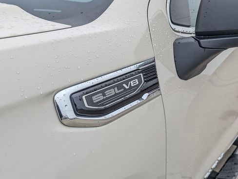 New 2026 GMC Sierra 1500 SLE w/ X31 Off-Road Package image 11