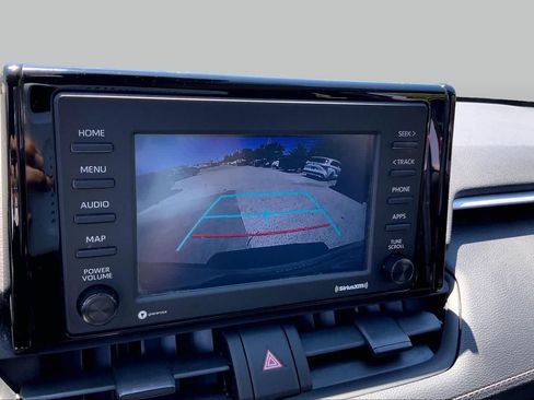 Used 2022 Toyota RAV4 LE FWD image 26