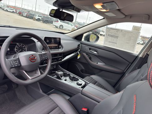 New 2026 Nissan Rogue SV AWD/4WD image 25