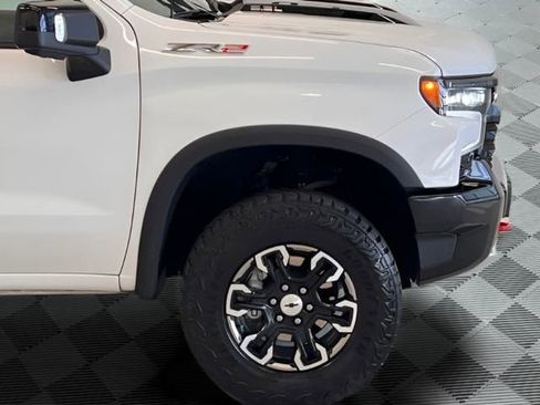 Used 2024 Chevrolet Silverado 1500 ZR2 w/ Technology Package image 8