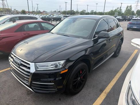 Used 2020 Audi Q5 2.0T Premium w/ Convenience Package AWD/4WD image 3