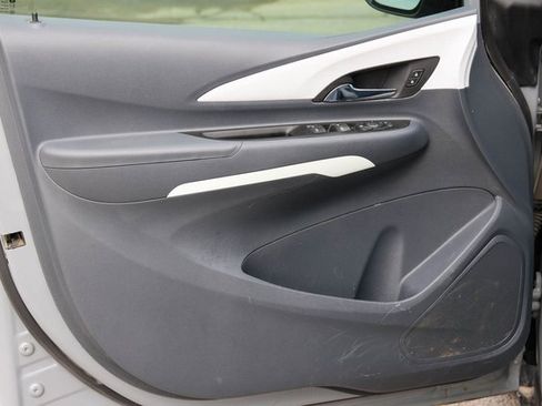 Used 2021 Chevrolet Bolt LT image 10