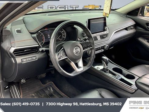 Used 2020 Nissan Altima 2.5 SR FWD image 12