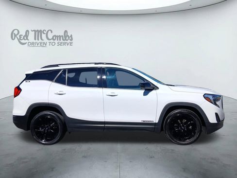 Used 2021 GMC Terrain SLE w/ Elevation Edition image 6