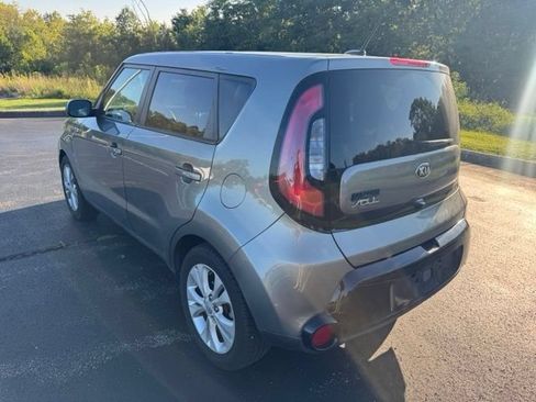 Used 2016 Kia Soul + FWD image 5