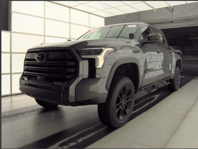 Used 2023 Toyota Tundra SR5 w/ SR5 Convenience Package AWD/4WD image 2