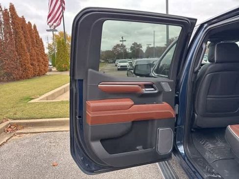 Used 2023 GMC Sierra 1500 Denali Ultimate image 10