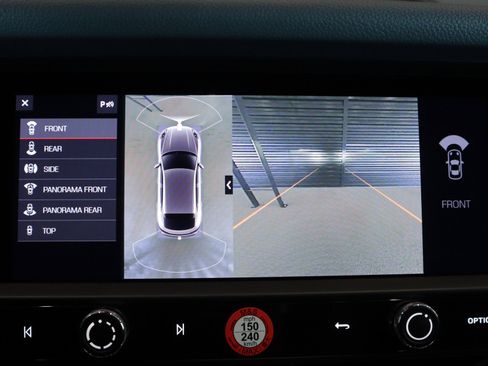 Certified 2025 Porsche Macan image 19