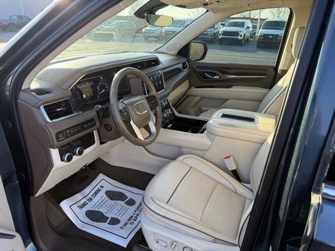 Used 2021 GMC Yukon Denali w/ Denali Premium Package image 25